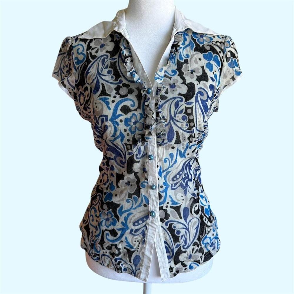 Zeun sparkly blue white paisley print button up blouse